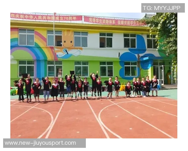 让孩子们在快乐中成长幼儿足球运动的魅力与益处全面宣传