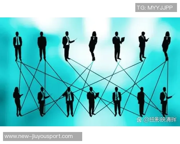 足球大师的侵略性战术与心理分析探讨 足球大师的侵略性战术与心理分析探讨